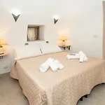 Tenuta Mastricale Con Piscina - Torre Antica E Trullo Villa Putignano