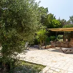 Villa Tenuta Mastricale Con Piscina - Torre Antica E Trullo Putignano