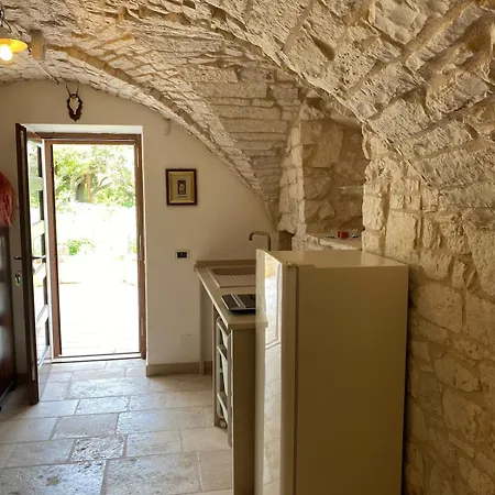Tenuta Mastricale Con Piscina - Torre Antica E Trullo Putignano