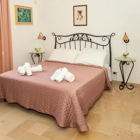 Villa Tenuta Mastricale Con Piscina - Torre Antica E Trullo Putignano