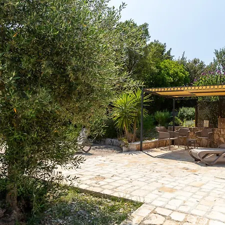 Villa Tenuta Mastricale Con Piscina - Torre Antica E Trullo Putignano