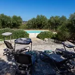 Tenuta Mastricale Con Piscina - Torre Antica E Trullo * プティニャーノ