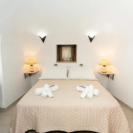 Tenuta Mastricale Con Piscina - Torre Antica E Trullo Putignano