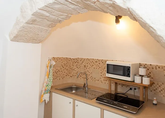 Tenuta Mastricale Con Piscina - Torre Antica E Trullo וילה פוטיניאנו