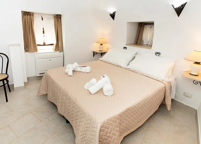 Tenuta Mastricale Con Piscina - Torre Antica E Trullo וילה פוטיניאנו