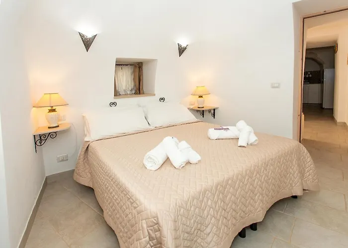 Tenuta Mastricale Con Piscina - Torre Antica E Trullo Willa Putignano