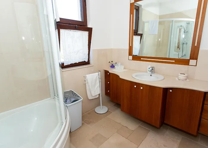 Tenuta Mastricale Con Piscina - Torre Antica E Trullo