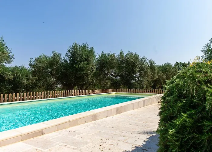 Tenuta Mastricale Con Piscina - Torre Antica E Trullo Putignano