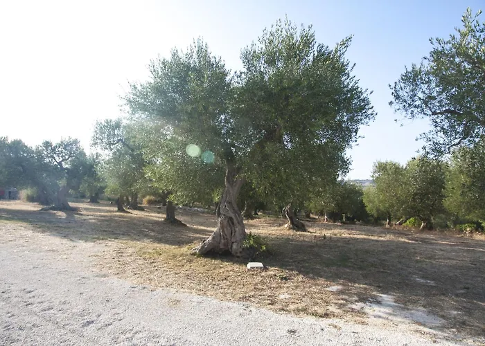 Tenuta Mastricale Con Piscina - Torre Antica E Trullo * פוטיניאנו