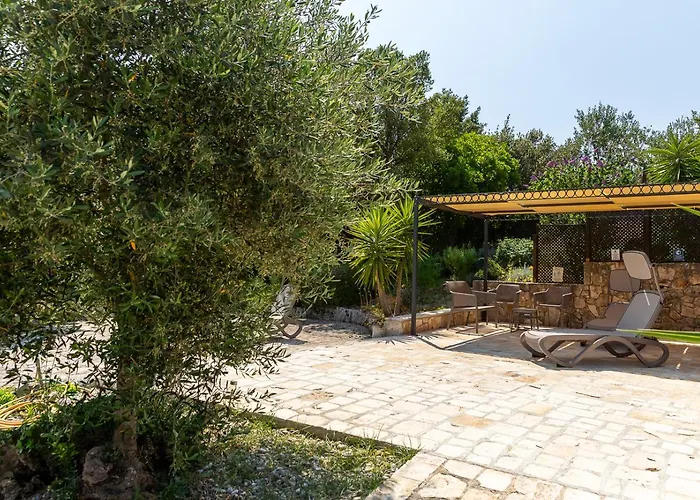 Villa Tenuta Mastricale Con Piscina - Torre Antica E Trullo Putignano