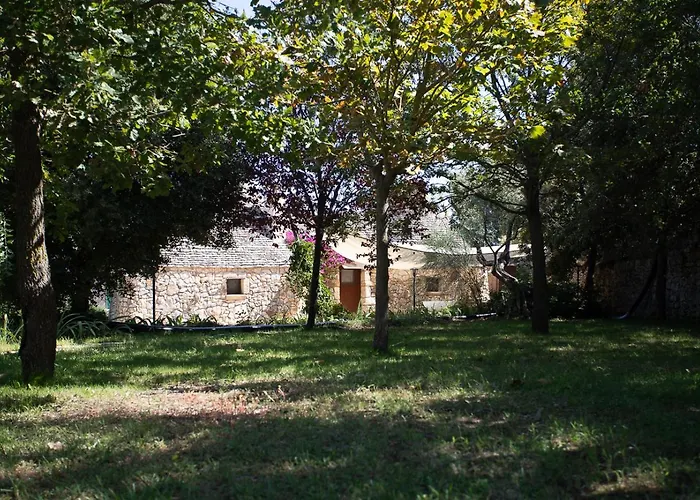 Tenuta Mastricale Con Piscina - Torre Antica E Trullo Willa Putignano